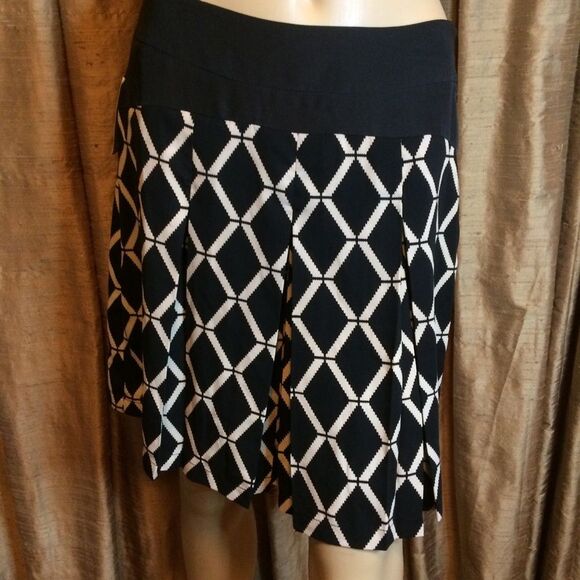 Collective Concepts Pleated Skirt-Diamond Pattern - Picture 1 of 12